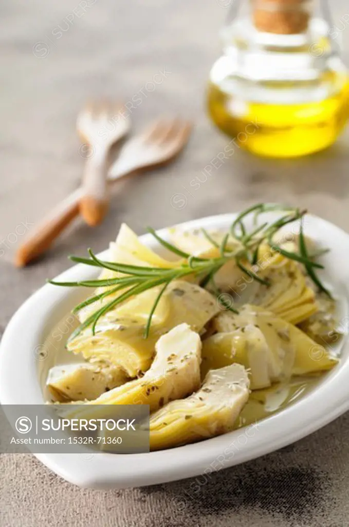 Preserved artichoke hearts with rosemary