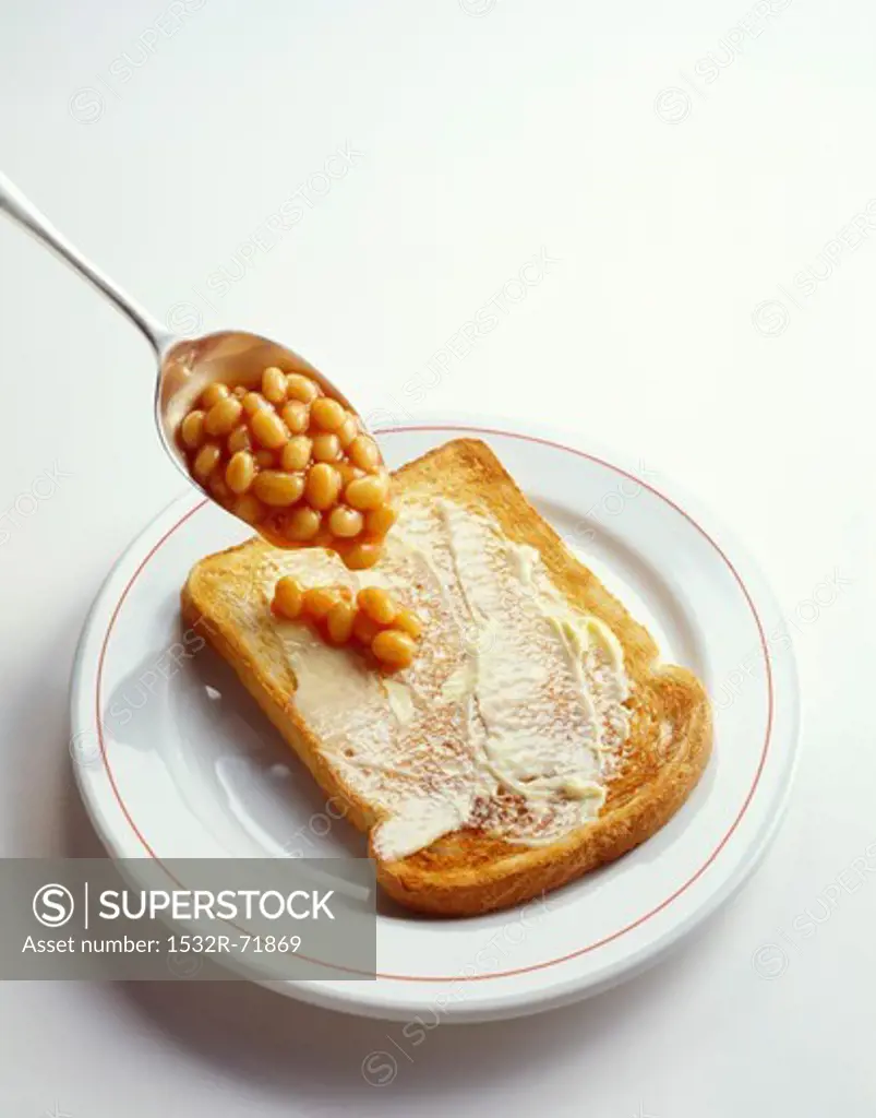 Bread fried and baked beans
