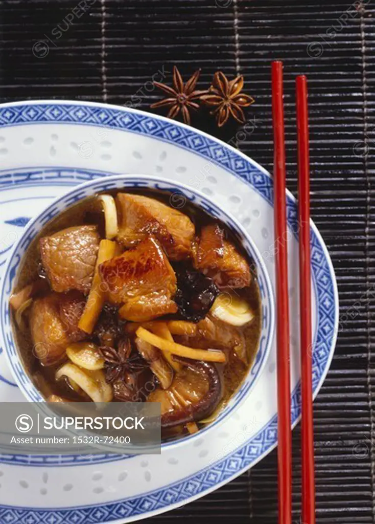 Pork with mushrooms (China)
