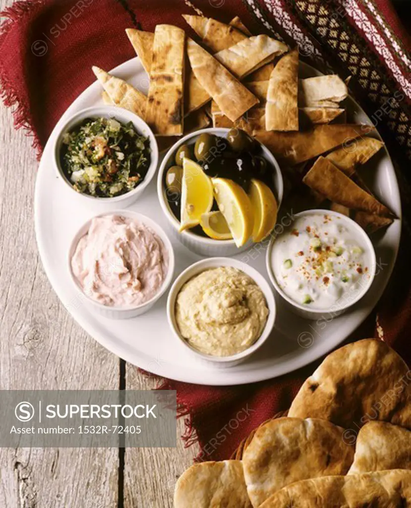 Assorted dips with flatbread