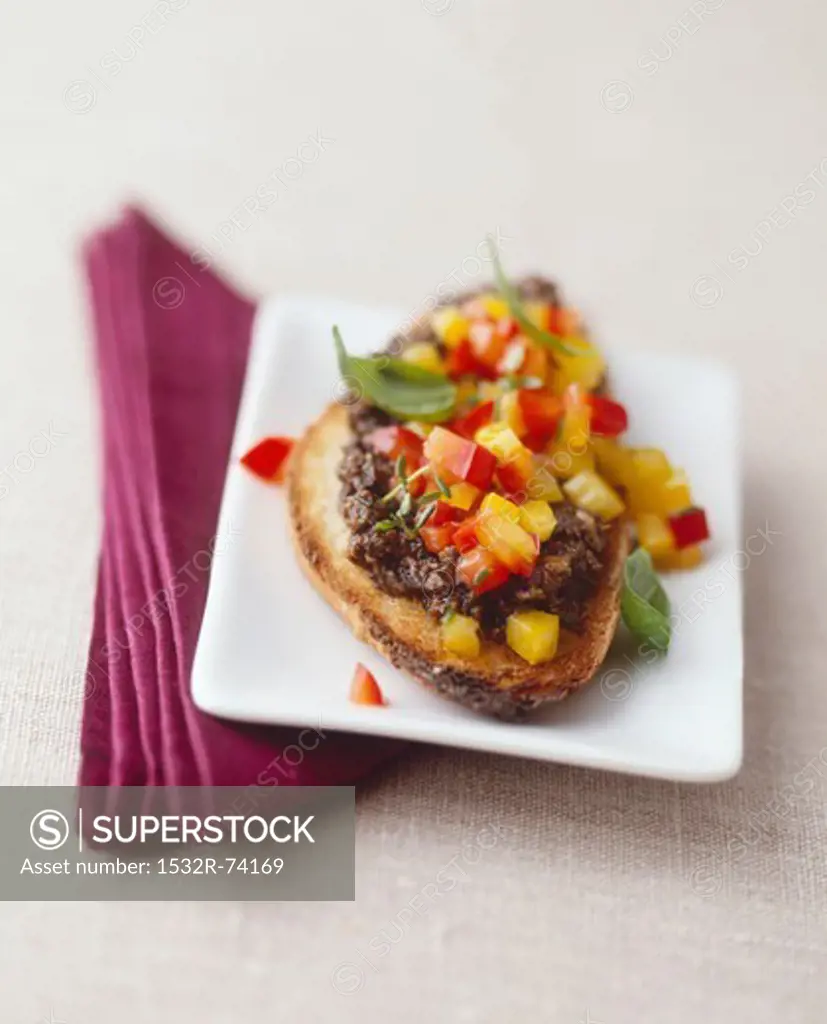 Crostini with olive tapenade and peppers, 9/6/2013