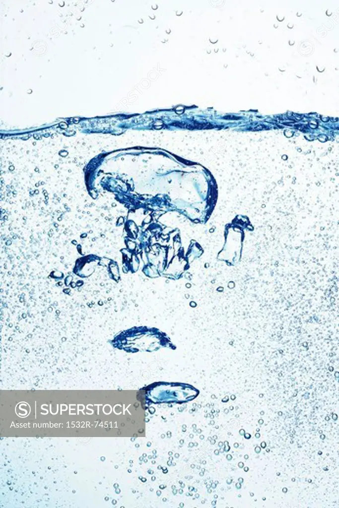 Air bubbles in water (close-up), 9/10/2013