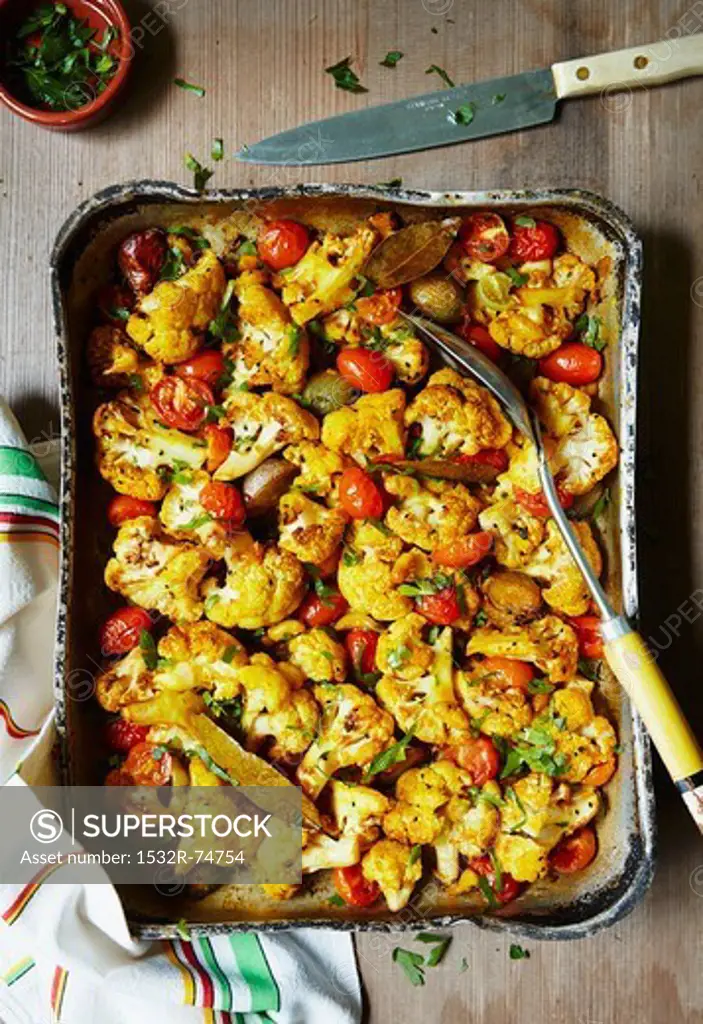 Baked cauliflower with turmeric, cherry tomatoes and shallots, 9/16/2013