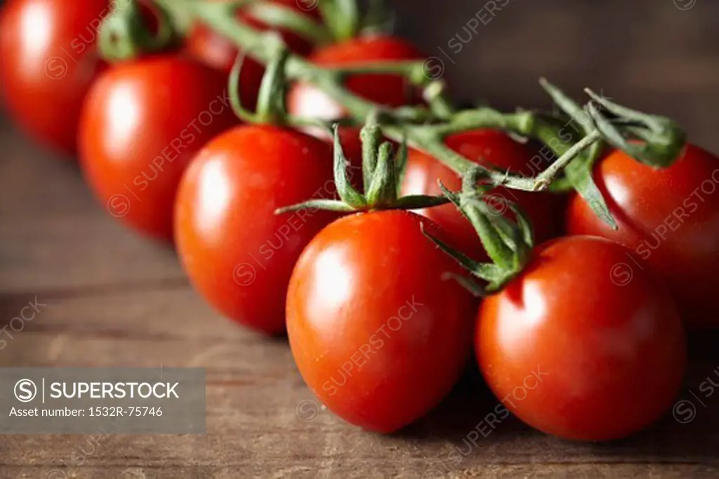 Vine tomatoes (close-up), 10/21/2013