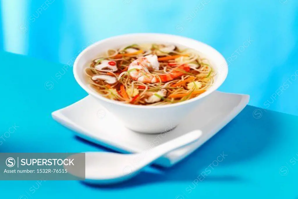 Noodle soup with prawns (China), 11/12/2013