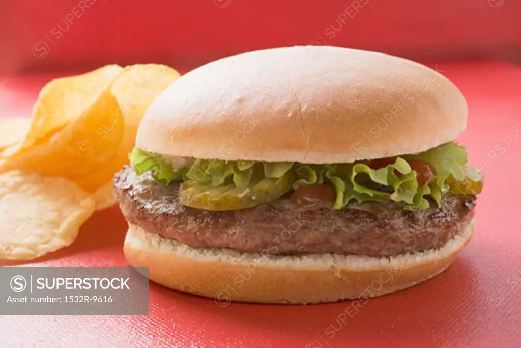 Hamburger with potato crisps