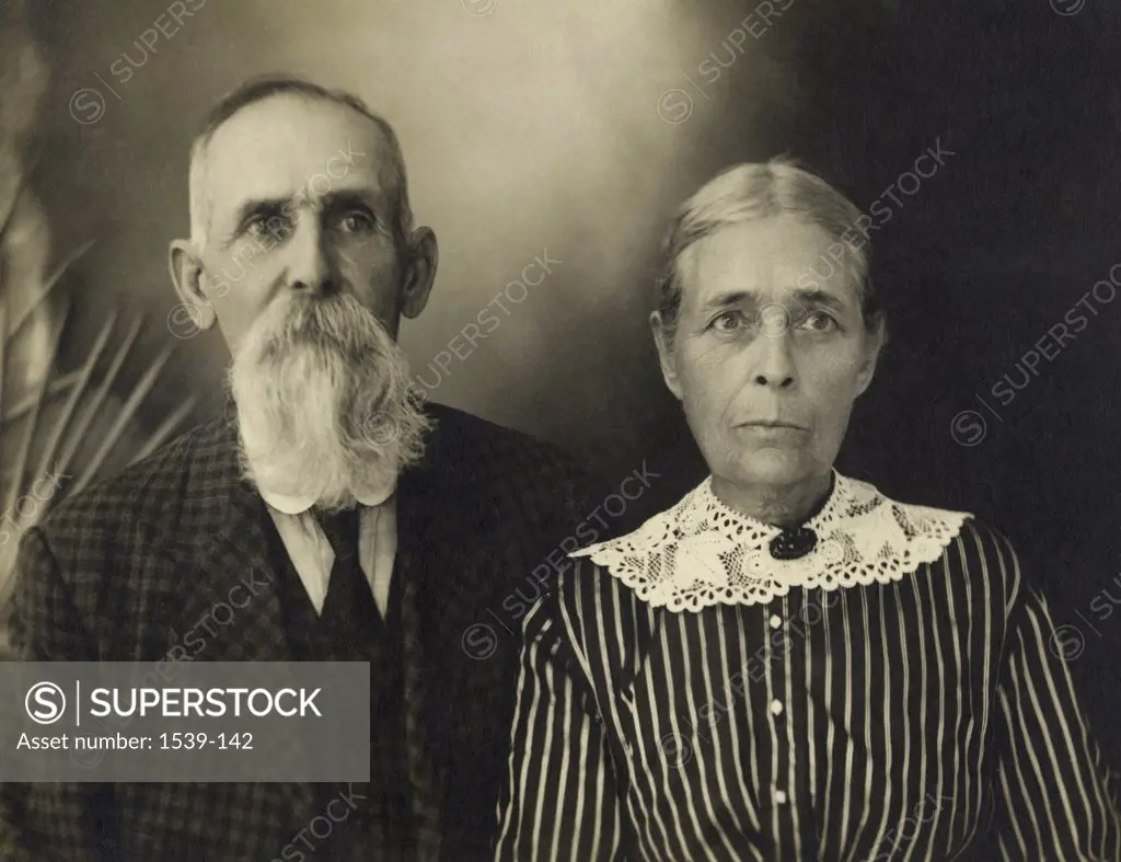 Portrait of a senior couple, 1914