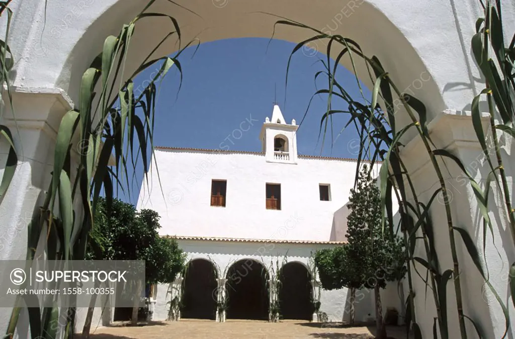 Spain, , island Ibiza, Sant,  Miguel de Balansat, church, arcades,  Atrium, archway, decorated,  Mediterranean, Pityusen, white gate Mediterranean isl...