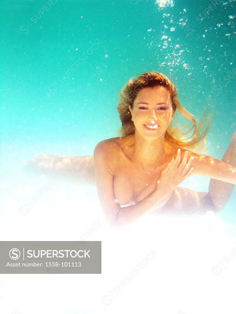 Woman, young, upper bodies freely, dives,  Pool, underwater reception,   Series, 27 years, 20-30 years, blond, long-haired, nicely, attractively, smil...