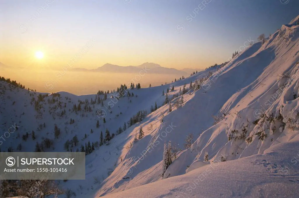Germany, Bavaria, Hirschberg,  Winter landscape, sunrise,   Southern Germany, Upper Bavaria, Bavarian Alps, mountain, Ostflanke, highland, mountain la...