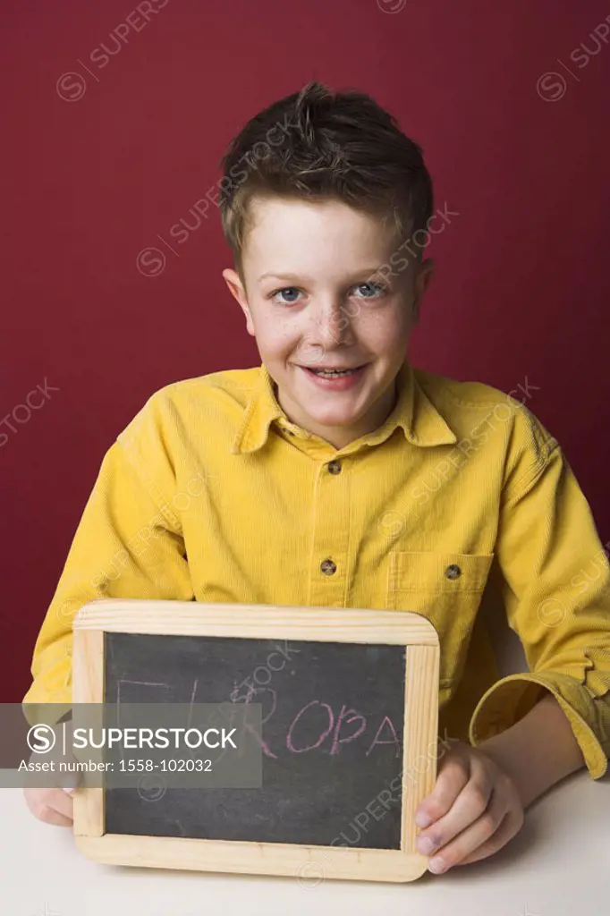 boy, slate, stroke, ´Europe´, portrait,   Series, 10 years, child, schoolchild, students, blackboard, sign, chalk, development, formation, education, ...