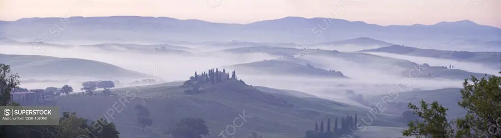Italy, Tuscany, Hügellandschaft,  Country house, cypresses, fogs,   Europe, landscape, fields, hills, trees, house, villa, Finca, buildings, typically...