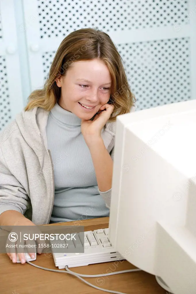 Girls, smiling, computers, Mouse, Portrait,   Series, teenagers, teenagers, 13-15 years, long-haired, brunette, leisure time, Lifestyle, screen, keybo...