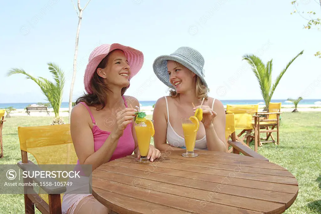 Women, young, smile, sunhats, cocktail, beach-bar series people two friends, sisters, 20-30 years, cheerfully, happy, summery, headgear, hats, outside...