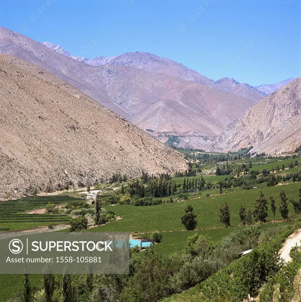 Chile, Valle Del Rio Elqui village Pisco Elqui oasis wine-growing landscape, mountains, South America, small north, economy, agriculture, valley, fert...