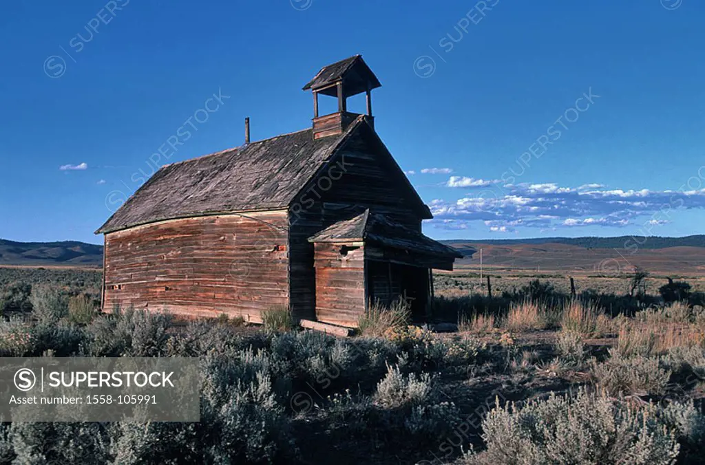 USA, Oregon, grassland, buildings, belfry, leaves, North America, grassland-shaft, landscape, wood-buildings, church, chapel, wood-church, school, sch...