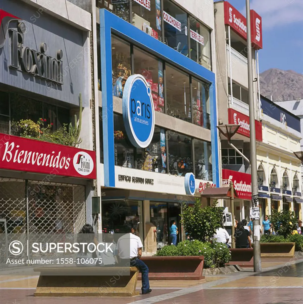 Chile, Antofagasta, city-opinion, purchase-street Arturo Prat, passers-by, South America, big north, North-Chile, coast, port, city, store-street, bus...