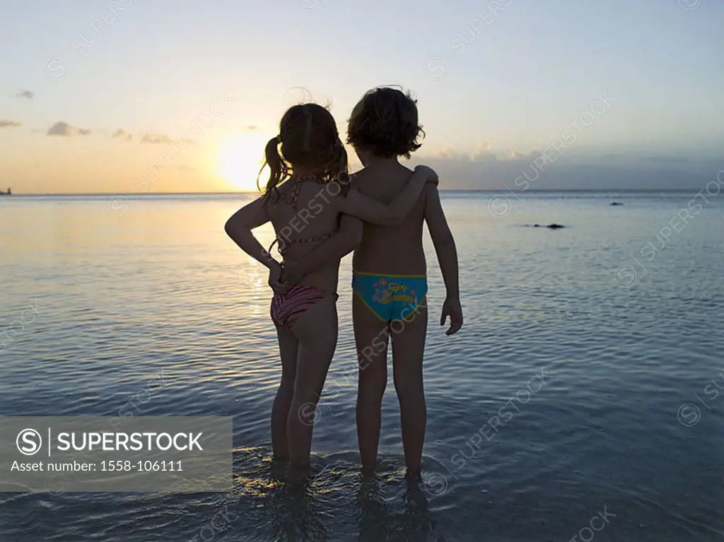 Sea, children, bath-clothing, stands, water, shallow, arm in arm, back-opinion, sunset, series, beach, 5-6 years, girls, sisters, enjoys twin, friends...