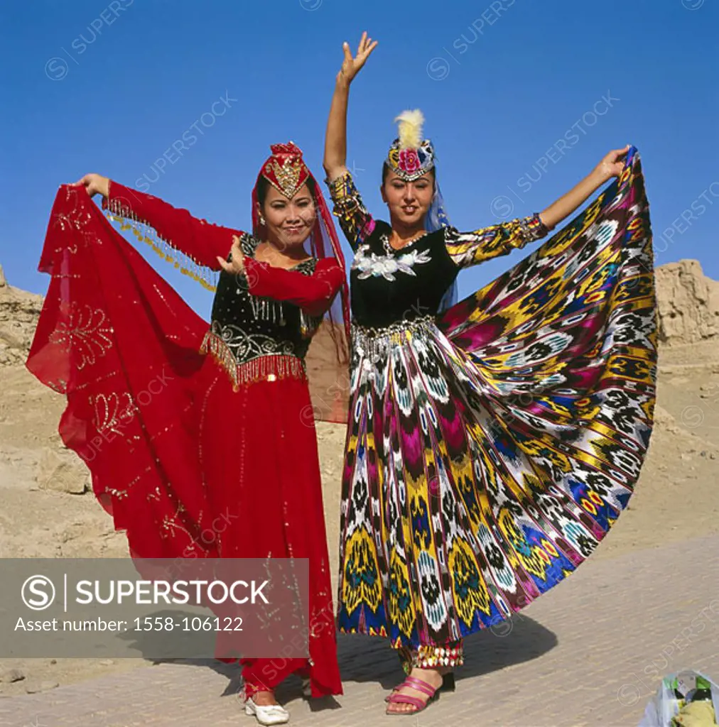 China, region Sinkiang, Turfan, dancers, aspirations uigurisch, pose, Asia, silk-street, Xinjiang, Turpan, Bezeklik, people, women, young, Uigurinnen,...