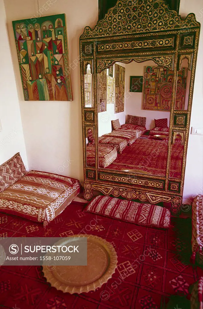 Morocco, Marrakesch, tea-house, tea-hall, center, restaurant, pub, Bougainville-Cafe, hall, area, carpet, cushions, wall-mirrors, symbol, Teetrinken, ...