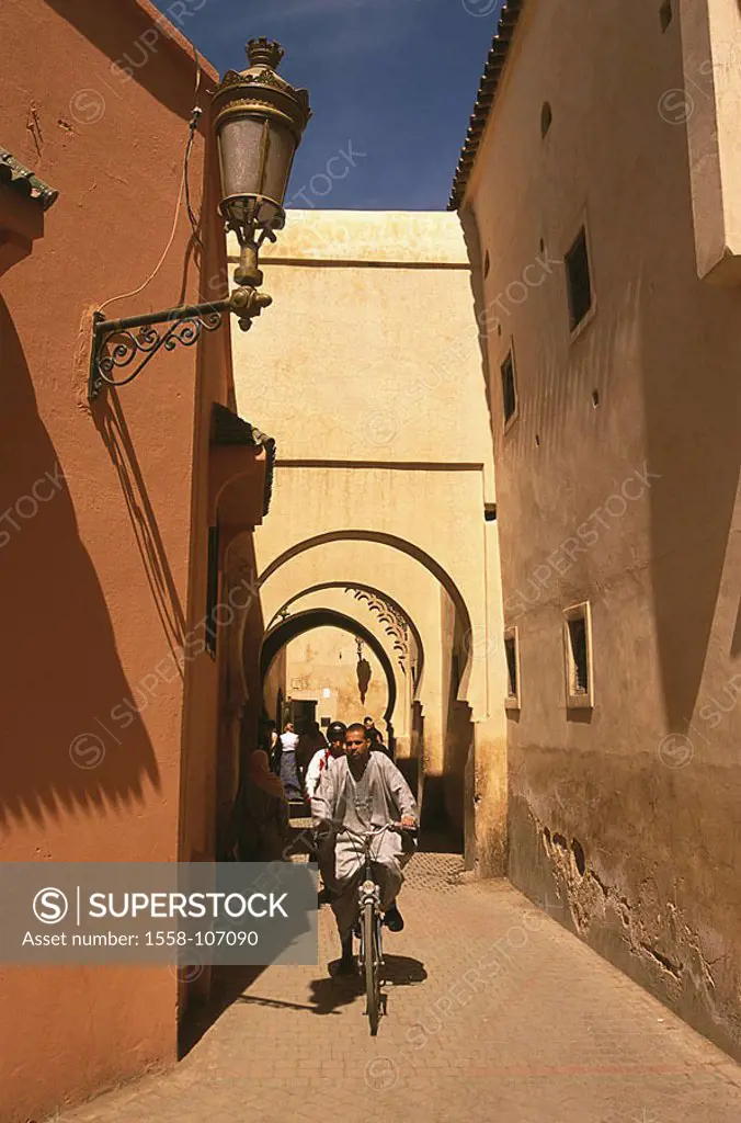 Morocco, Marrakesch, models old part of town, alley, cyclists, pedestrians, tourism no release, city, passers-by, natives, Moroccans, destination, bui...