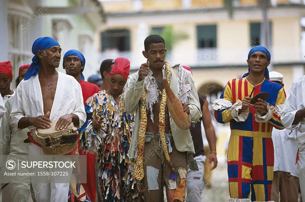 Cuba, Trinidad, Plaza mayor, party of the cultures, street-musicians, , Central America, ethnically center, natives, people, musicians, music-instrume...
