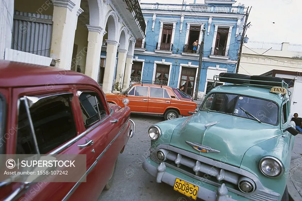 Cuba, Trinidad, center, Parque Serafin Sanchez, taxi-stand, Central America, parking place, attendant-zone, cars, taxis, vehicles, means of transporta...