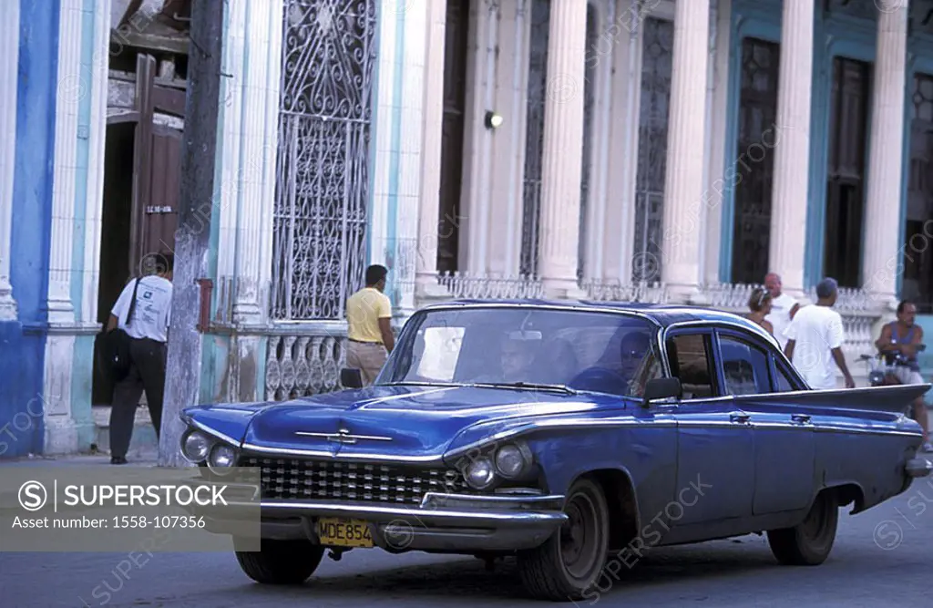 Cuba, Cardenas, street, Oldtimer, blue, sidewalk, passers-by, no models city-traffic, car, private car, old, release, Central America, historically, d...