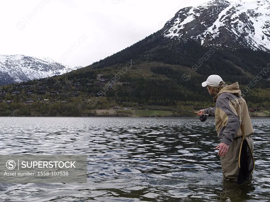 Norway, Jotunheimen mountains, river Otta, man, fly-fishing, no models Scandinavia, landscape, loneliness, snow-remains, release, series, anglers, lei...