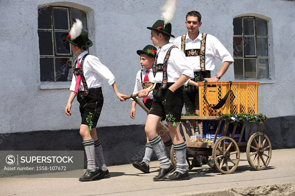 Germany, waiter-Bavaria, models boys, official dress, carts, movement, Antdorf, ´Mailaufen´, no release, Bavaria, Pfaffenwinkel, people, natives, men,...