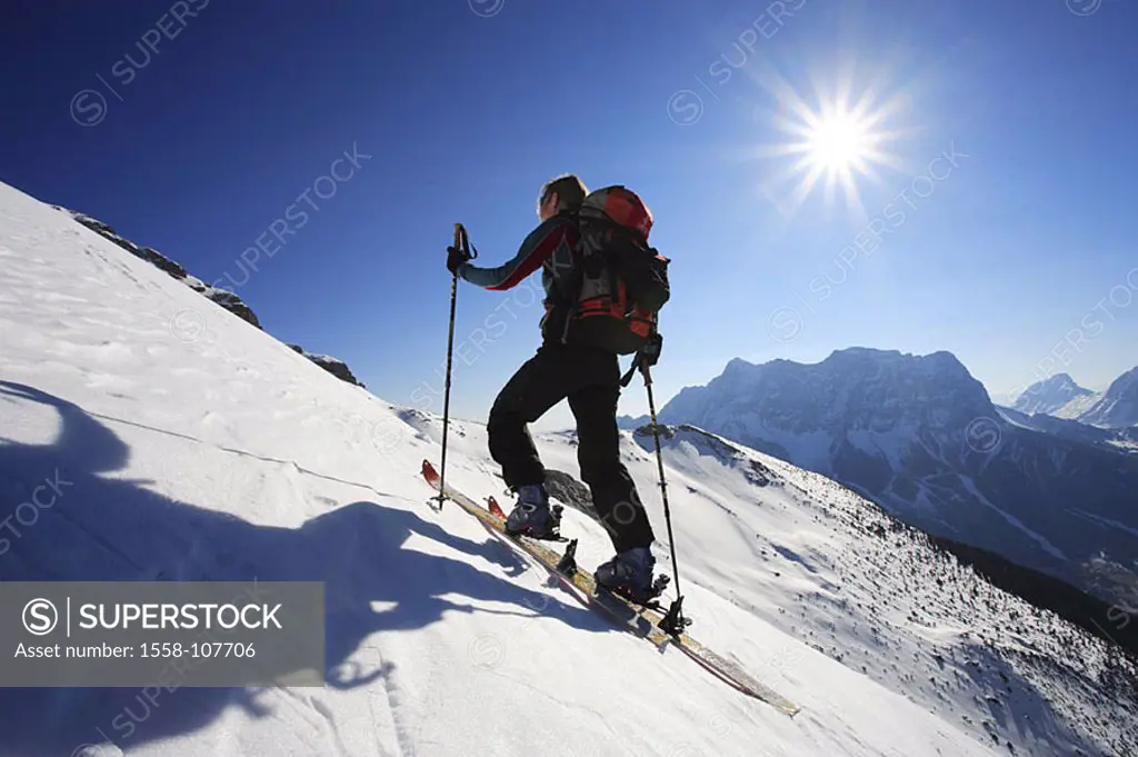 Germany, Bavaria, Ammergauer Alps, Daniel, ski-tour-walkers, ascent, back-opinion, winters, back light, series, waiter-Bavaria, Alps, mountains, woman...
