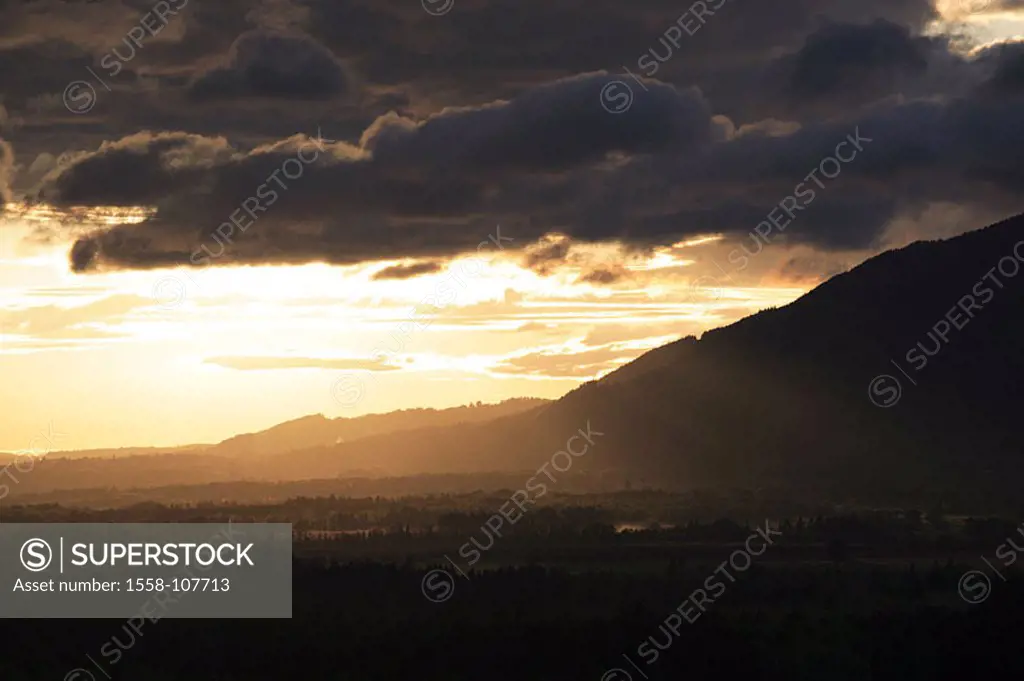 Germany, Bavaria, Kochelmoos, sunrise, thunderstorm-mood, Bavarian pre-Alps, mountains, mountains, landscape, morning-sun, sun, morning-mood, cloud-he...