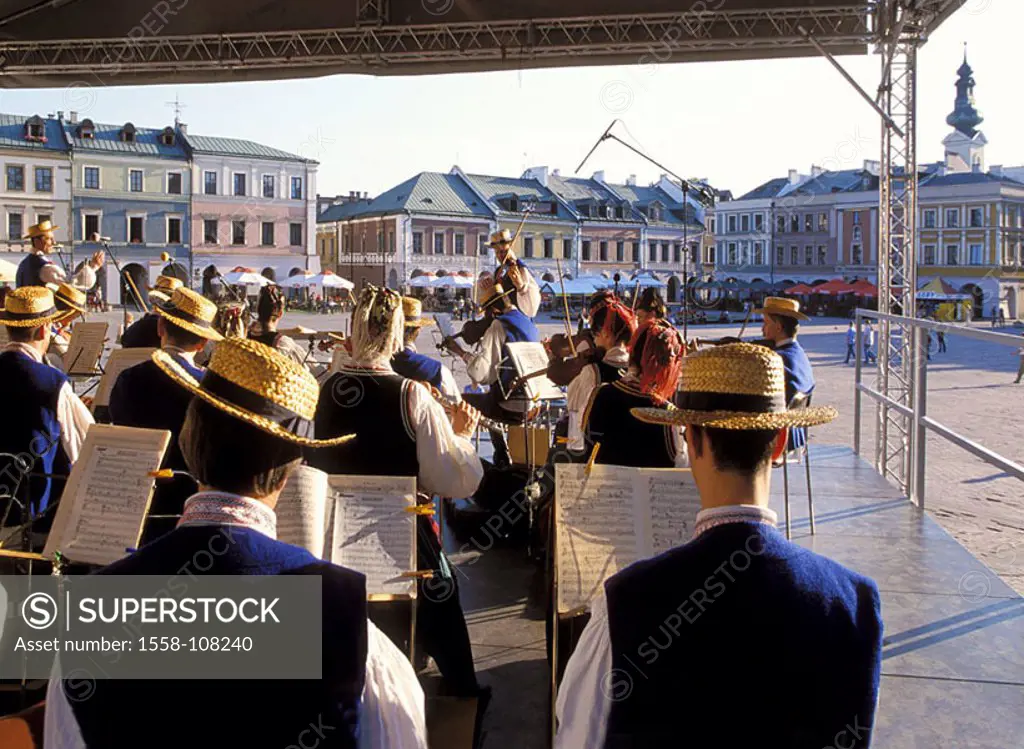 Poland, small-Poland, Zamosc, old part of town, town hall-place, band, concert, East-Poland, residences, houses, citizen-houses, architecture, UNESCO-...