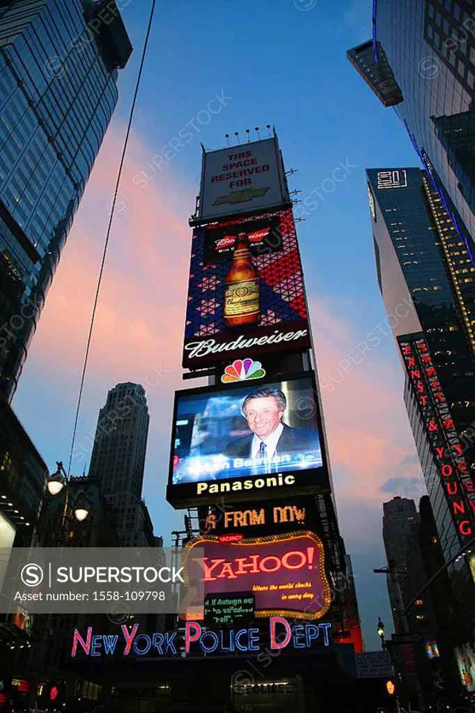 USA, New York city Manhattan Times Square high-rises neon-advertisement, evening, no property release, North America, America, city, city, district, s...