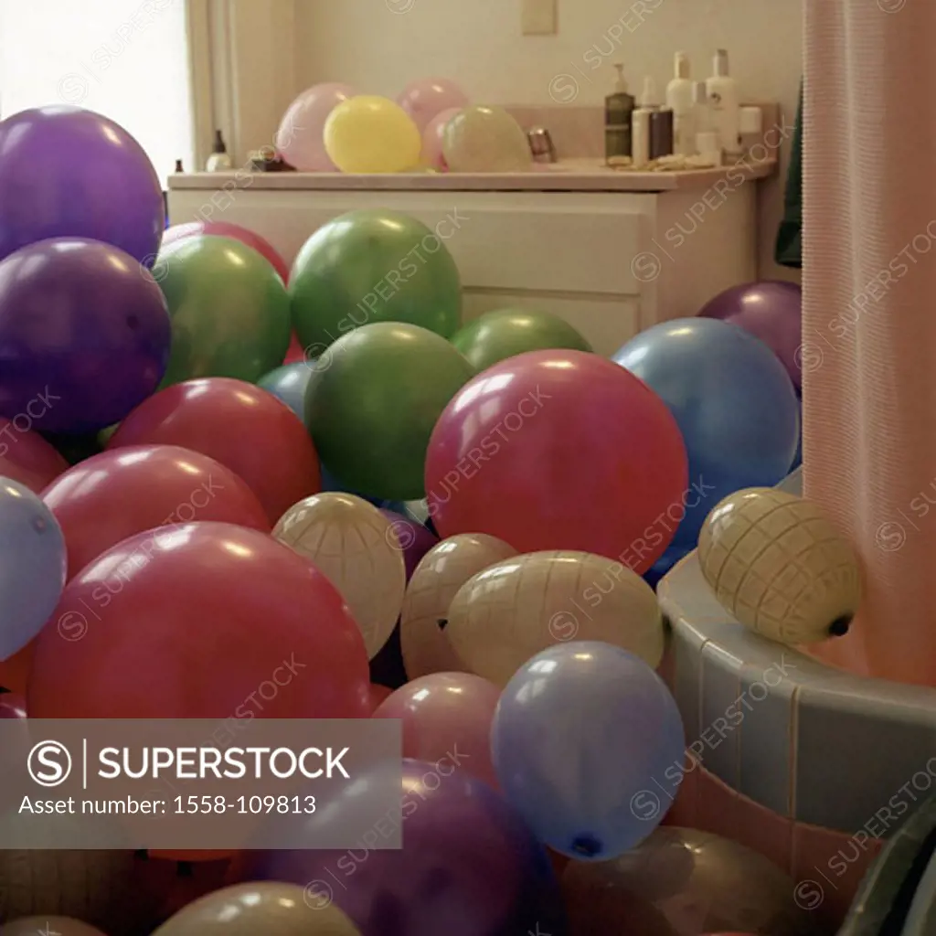 Bathroom, balloons, prank, joke, humor, overfills cleverly, surprise wedding wedding-prank, bath, balloons, inflated, colorfully, indoors, detail, bat...