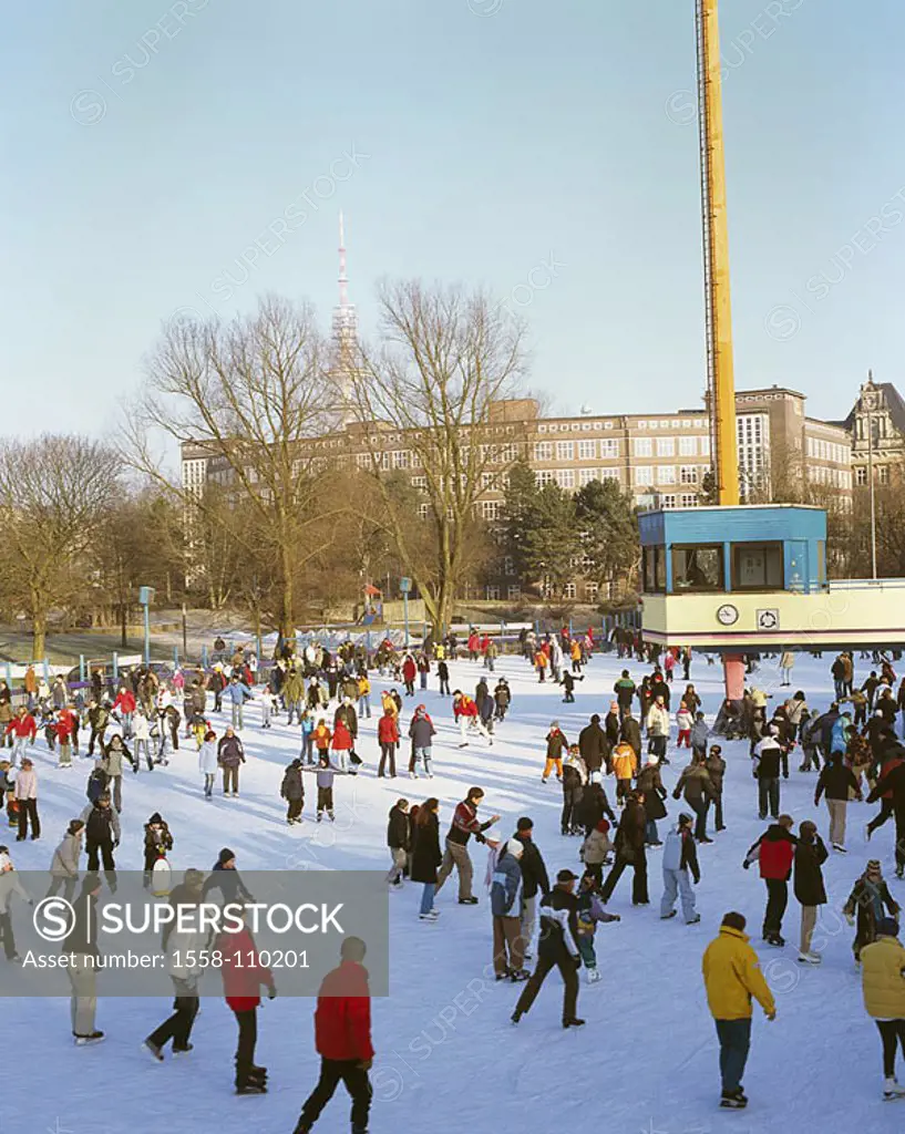 Germany, Hamburg, park of ´planning un Blomen´, ice-surface, skaters, winters, no mr, Europe, Northern Germany, city, Hanseatic town, city, city cente...