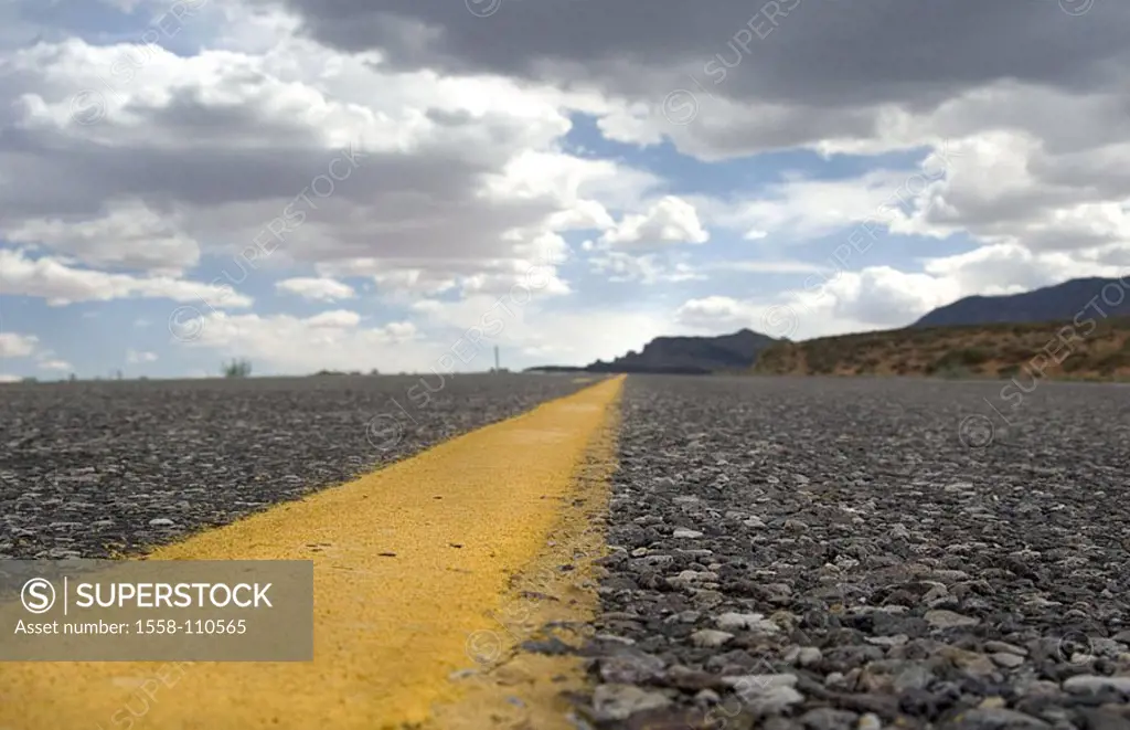 USA, highland-shaft, Highway, line, yellow, cloud-heavens, frog-perspectives, North America, landscape, street, country road, exactly, restriction-lin...
