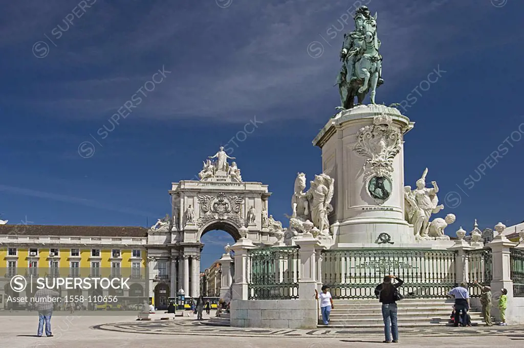 Portugal, Lisbon, place Praca de Comércio, triumph-bow, rider-statue, visitors, series, Europe, Western Europe, Iberian peninsula, city, capital, city...