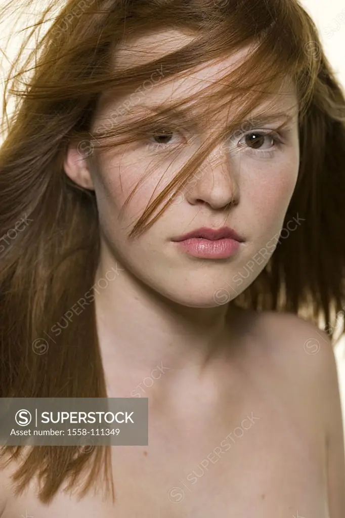 Girls, red-hairy, gaze camera, portrait, series, broached people, teenagers 10-15 years long-haired, upper bodies freely, hair, wind, blows, confident...