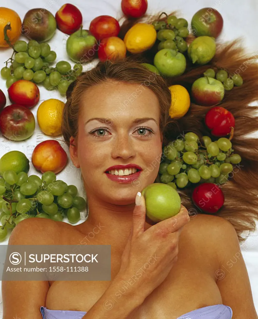 Lies woman, young, apple, eats, portrait, fruit-kinds, differently, women-portrait, nutrition healthy, vitamin-rich, nutritional-consciously, health-c...