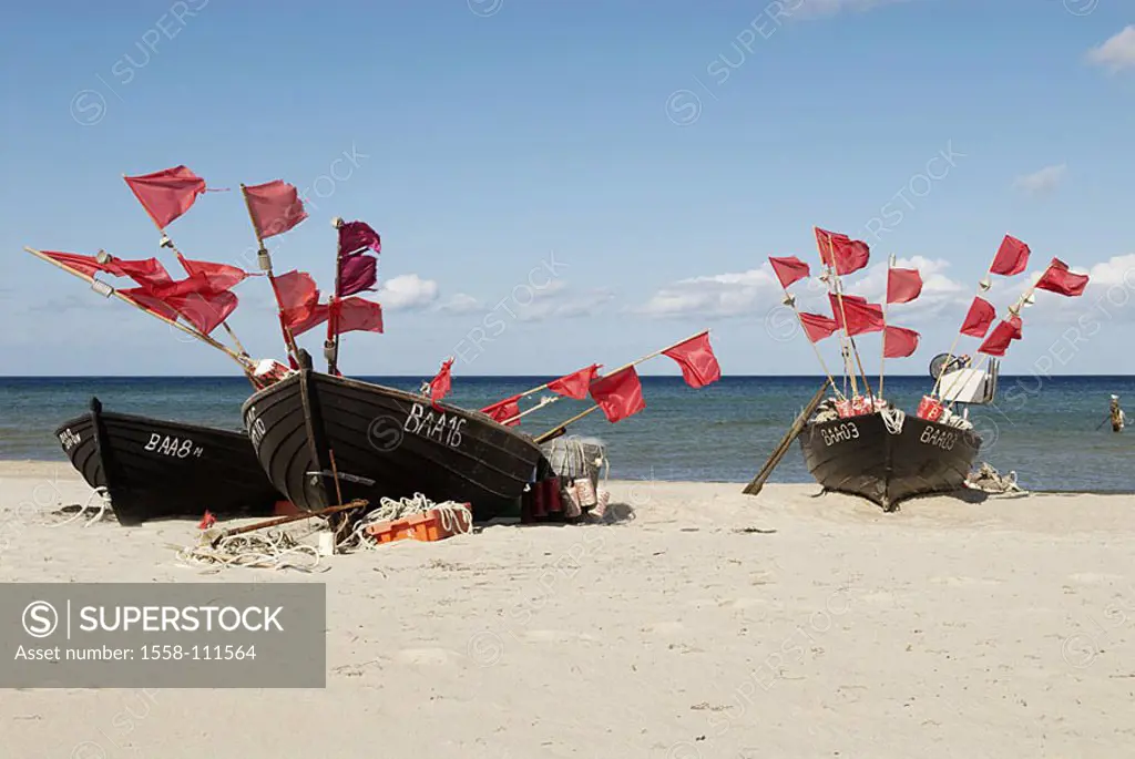 Flags, pennants, flagpoles, boats, sand, sea, heavens, clouds, red, Germany, Mecklenburg-Western Pomerania, reprimands, Baabe, 04/2006