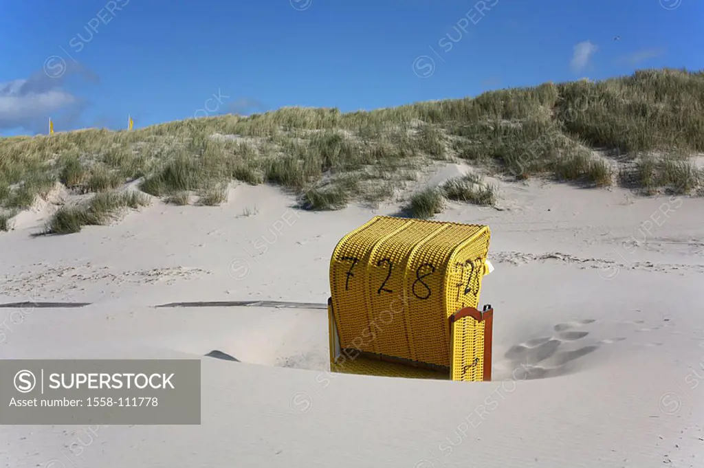 Germany, Lower Saxony, island Juist, sandy beach, dunes, wicker beach chair, Northern Germany, leaves East-Frisian islands, North Sea*-island North se...
