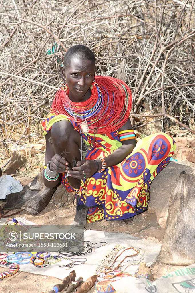 Sits Kenya, Samburu-Reservat, woman, neck-jewelry, sale, souvenirs, no models Africa, North-Kenya, national-preserve, preserve, release, series, peopl...