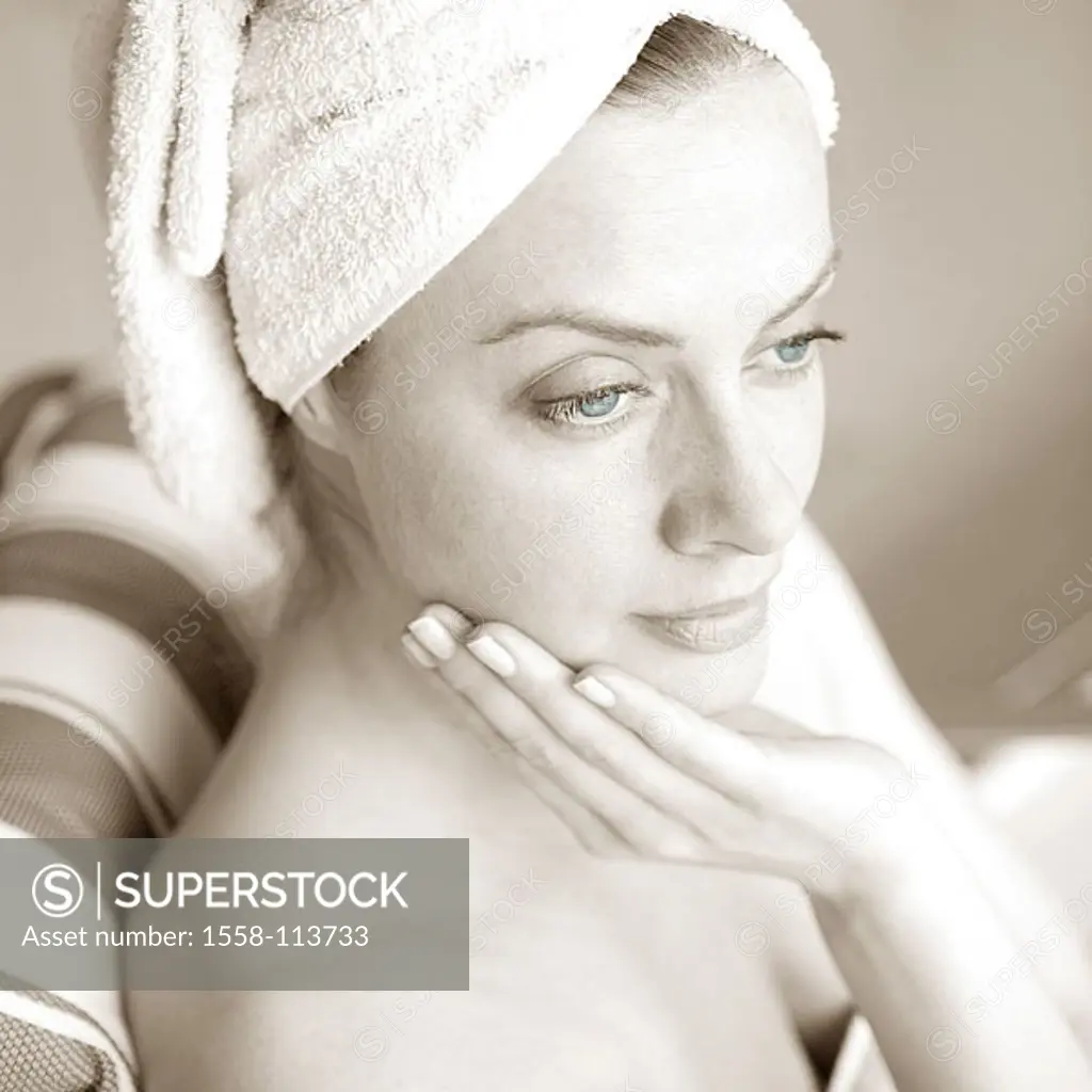 Woman, young, head, towel, turban, portrait, s/w, broached not women-portrait, 20-30 years, freely blue eye-color for tourism, people, naturalness, be...
