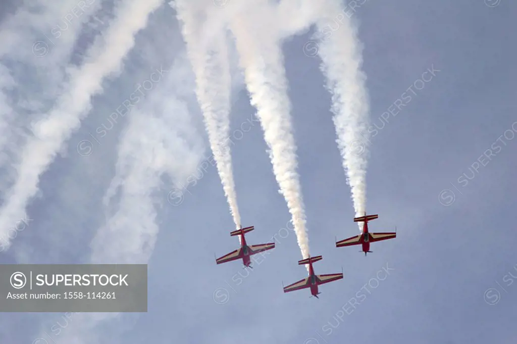 Royal Jordan-Ian Falcons, airplanes, Extra-300, 2006 Al Ain air-shows, Arabic emirates, only editorially, Babylon-Freefly S L , flight-show, art-plane...