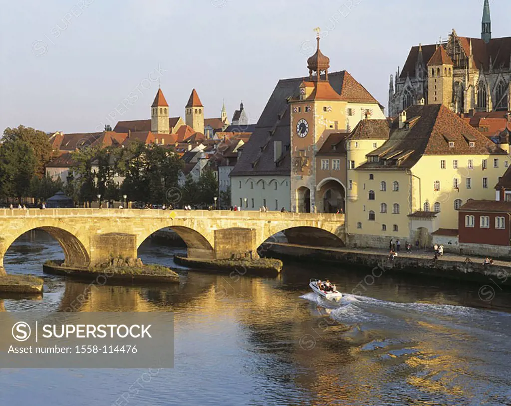 Germany, Bavaria, Regensburg, city-opinion, stone bridge, river Danube Southern Germany waiter-palatinate city district, historically, sight, bridge-t...