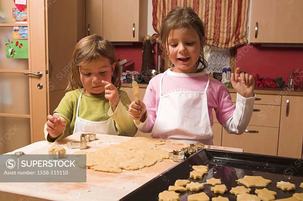 Christmas, kitchen, children, girls, cheerfully, bakes, cutters, dough, places, griddle, semi-portrait, Christmas time, Advent, siblings, two, 4-6 yea...