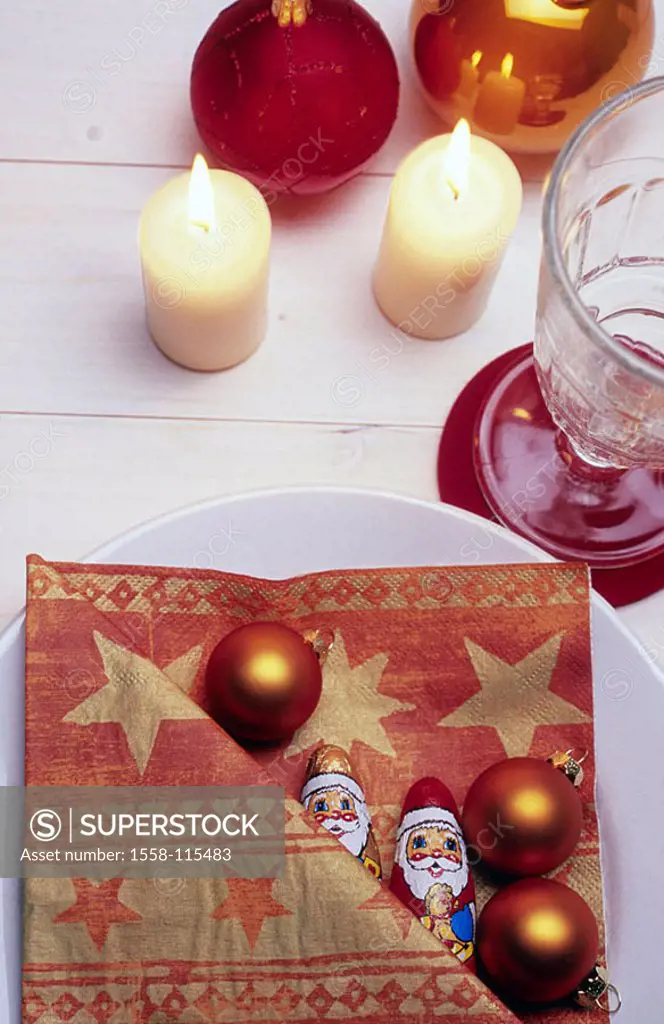 Wood-table, covered, table-jewelry, Christmas-like, detail, Advent, Christmas, table, plates, napkin, chocolate, Schokonikoläuse, glass, tumbler, stin...