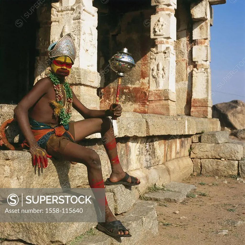 India, Karnataka, Hampi, Vijayanagar ruin-city, temples, Indians, representation, made up Monkey-king Hanuman, no models ´city of the victory´, Vijaya...