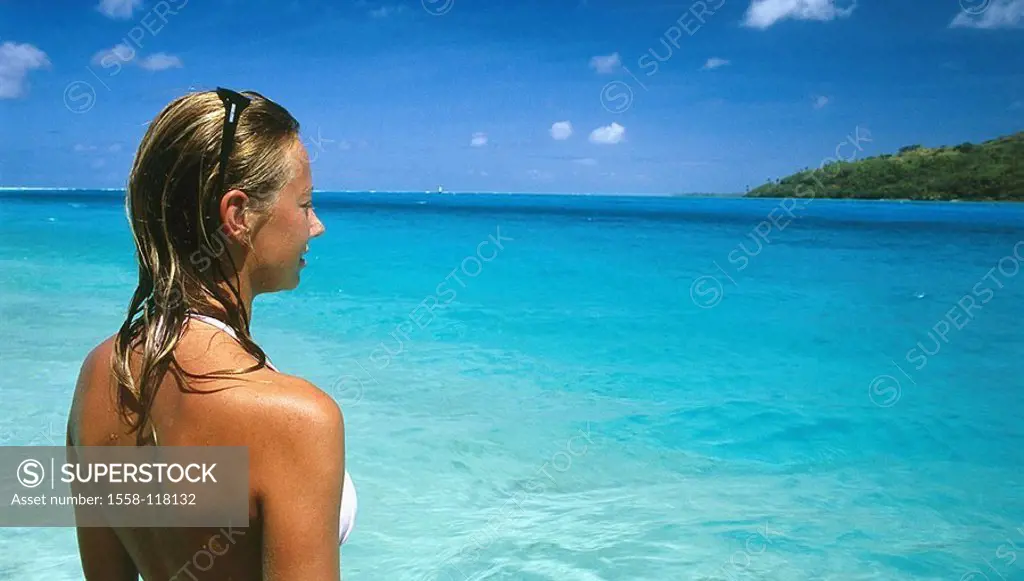 French-Polynesia, Iles de la Societe islands under the wind island Huahine coast woman, bikini, side-opinion, sea, South sea, Ozeanien, South Sea*-isl...
